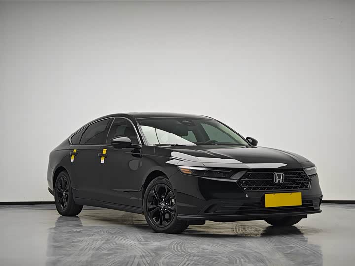 Фото 3 - Honda Accord