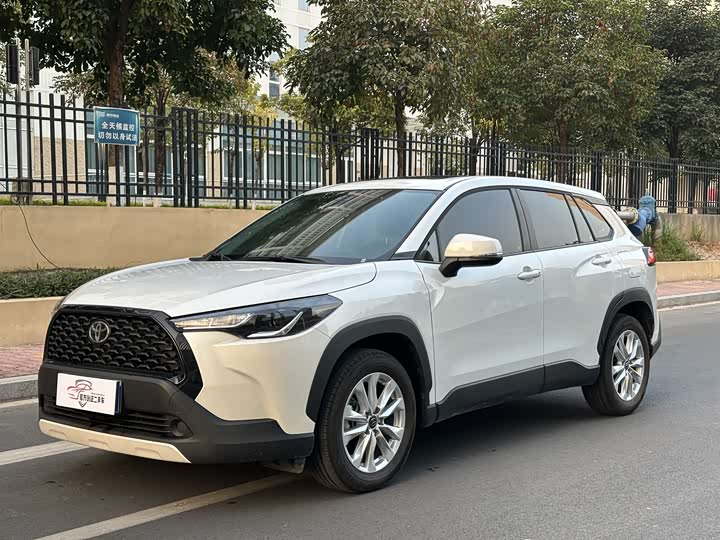 Фото 1 - Toyota Corolla Cross