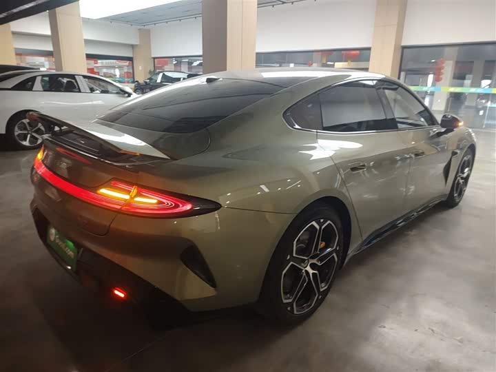 Фото 7 - Xiaomi SU7