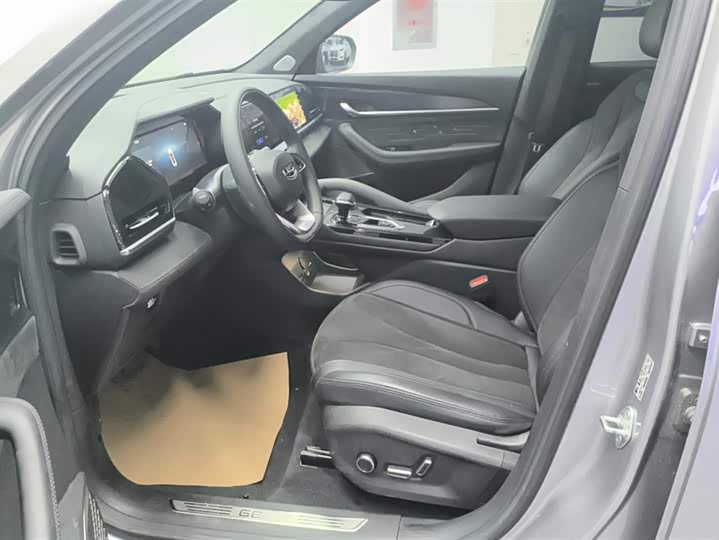 Фото 9 - Geely Monjaro