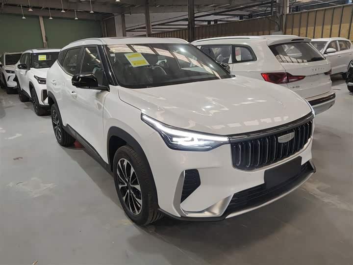 Фото 4 - Geely Atlas