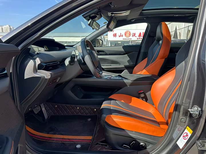 Фото 4 - Changan UNI-V