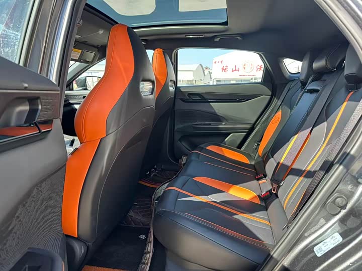 Фото 5 - Changan UNI-V