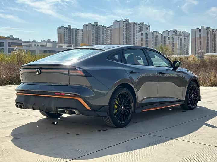 Фото 9 - Changan UNI-V