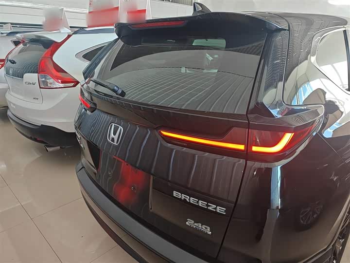 Фото 6 - Honda Breeze