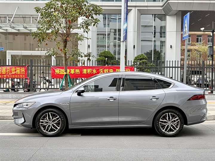 Фото 3 - BYD Qin Plus