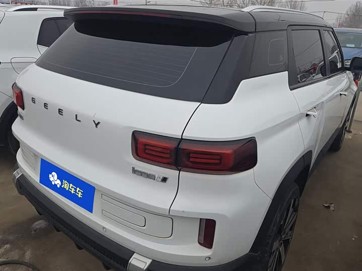 Фото 3 - Geely Icon