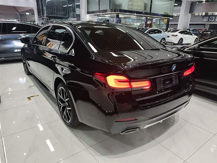 Фото 5 - BMW 5 Series