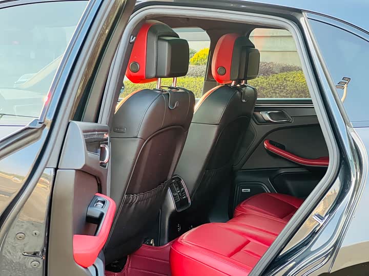 Фото 7 - Porsche Macan