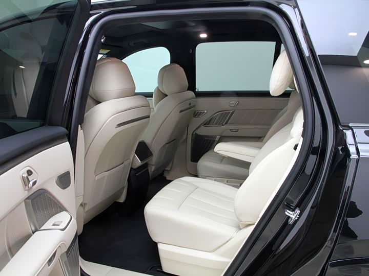 Фото 6 - Nio Onvo L90