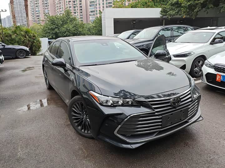 Фото 2 - Toyota Avalon