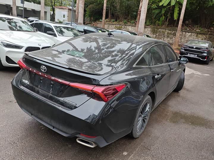 Фото 3 - Toyota Avalon