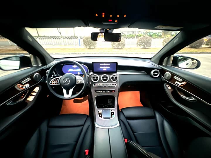 Фото 8 - Mercedes-Benz GLC-Class