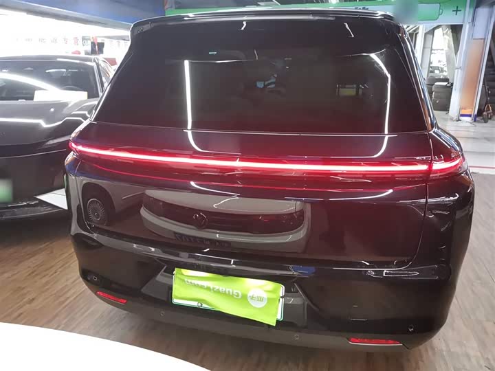 Фото 6 - LiXiang L8