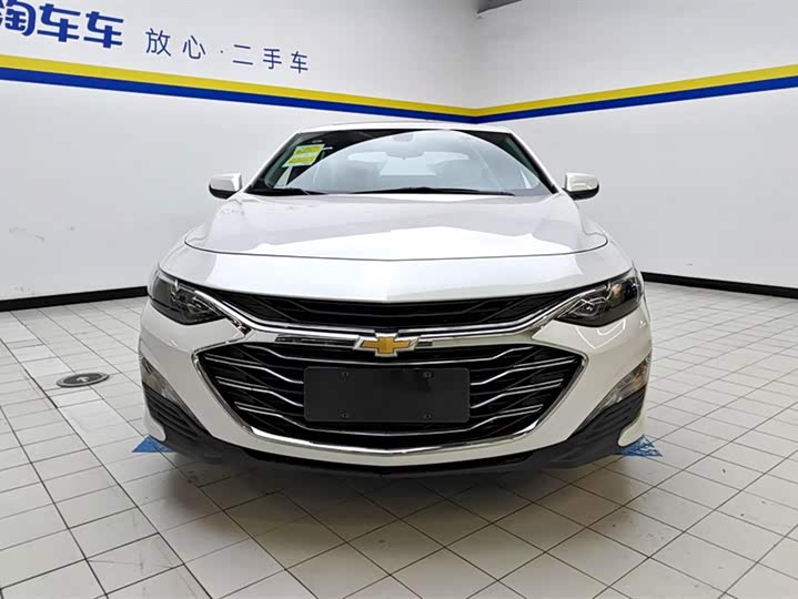 Фото 2 - Chevrolet Malibu XL