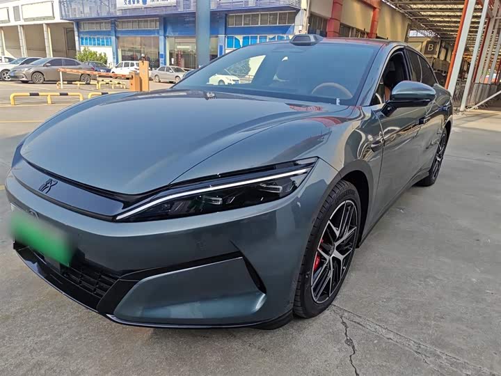 Фото 2 - BYD Han L