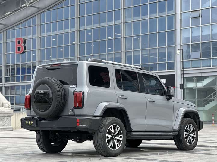 Фото 6 - Tank 300