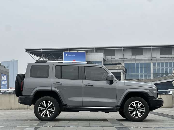 Фото 7 - Tank 300