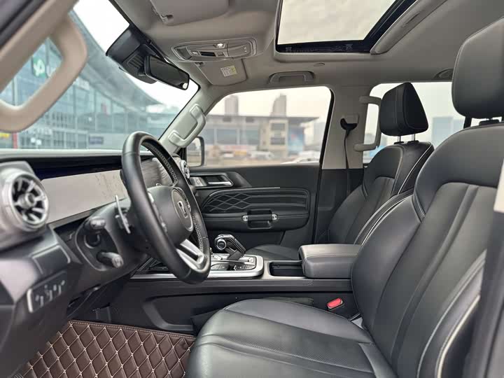 Фото 9 - Tank 300