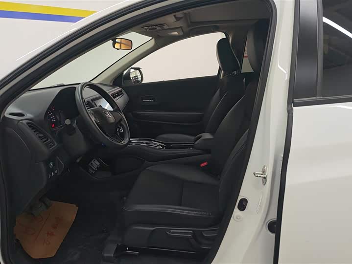 Фото 9 - Honda Vezel