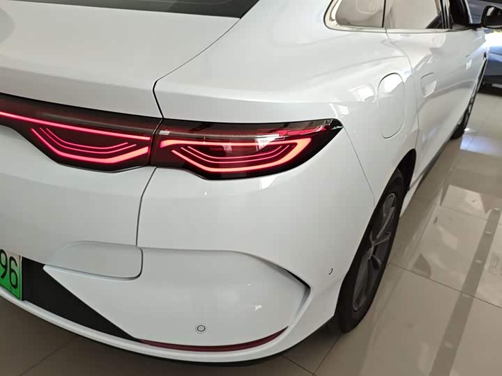 Фото 8 - BYD Qin L