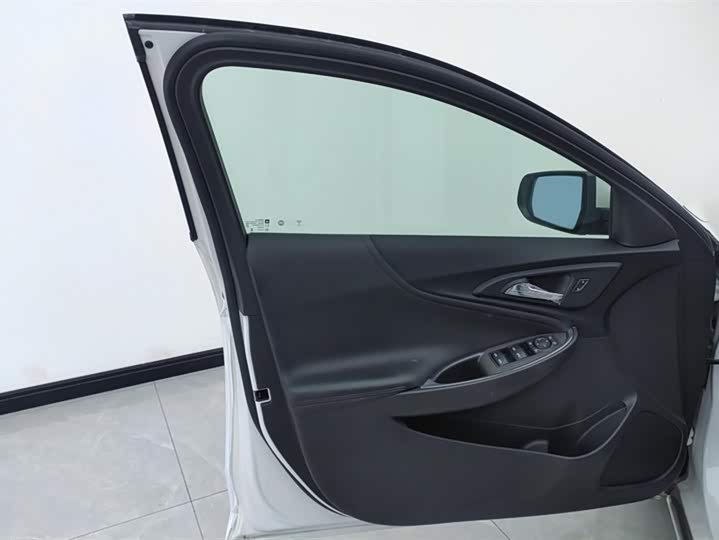 Фото 7 - Chevrolet Malibu XL