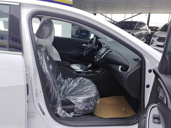 Фото 8 - Chevrolet Malibu XL