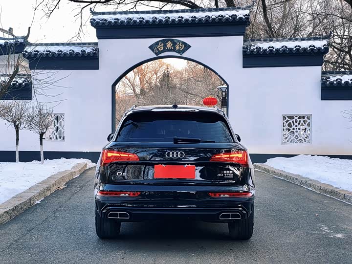 Фото 7 - Audi Q5L