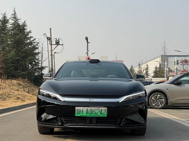 Фото 2 - BYD Han