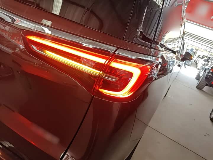 Фото 8 - Buick GL8 ES