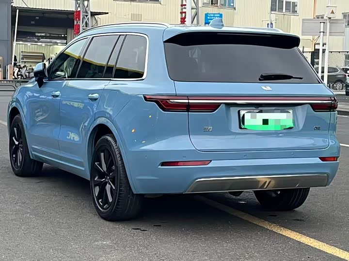 Фото 4 - LiXiang One