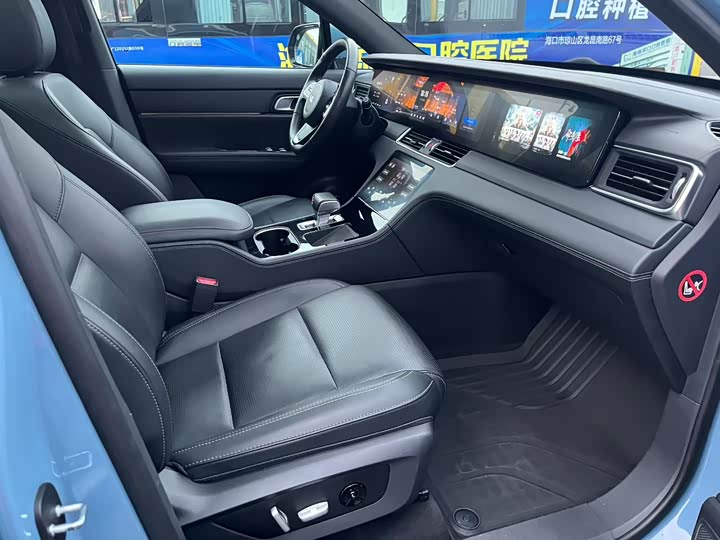 Фото 7 - LiXiang One