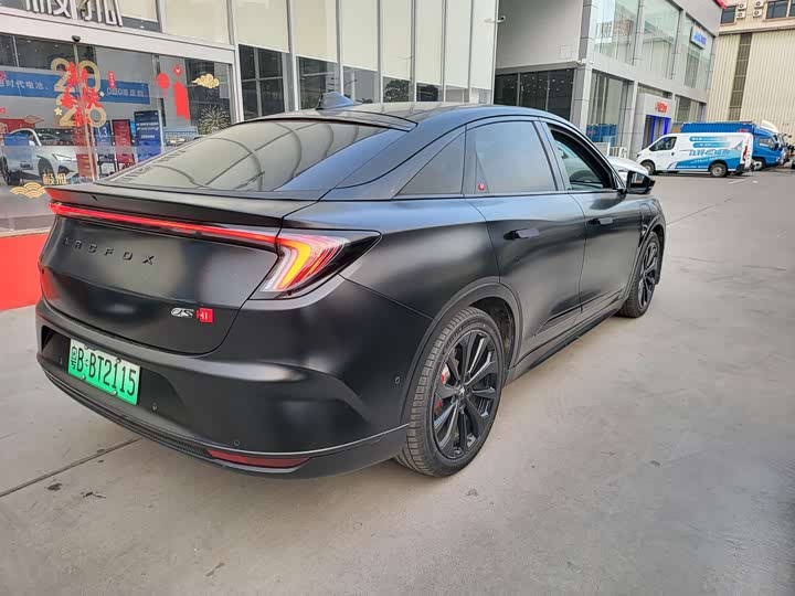 Фото 4 - BAIC Arcfox Alpha S