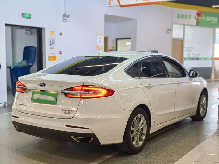 Фото 4 - Ford Mondeo