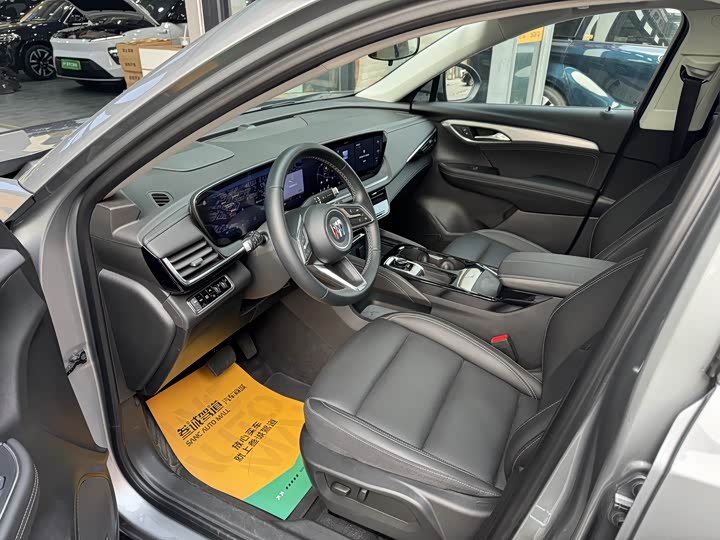 Фото 8 - Buick Envision S