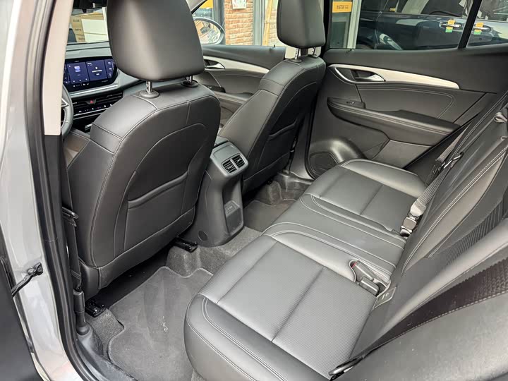 Фото 9 - Buick Envision S