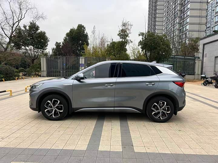 Фото 4 - BYD Yuan Plus