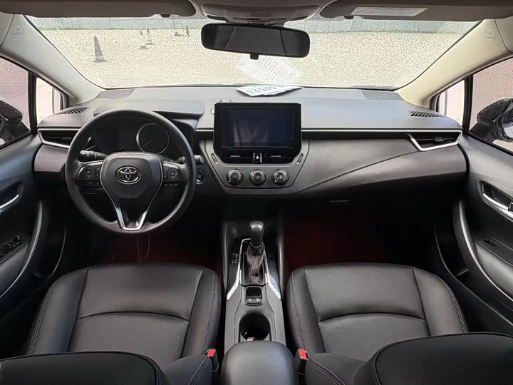 Фото 7 - Toyota Corolla