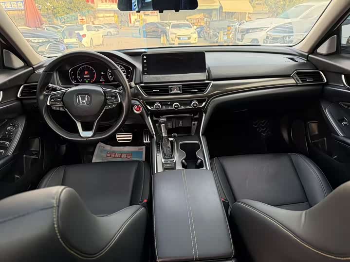 Фото 5 - Honda Accord