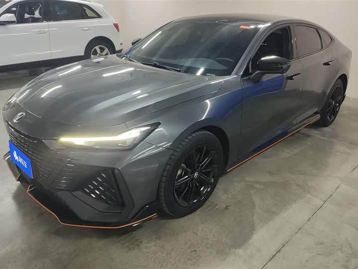 Фото 1 - Changan UNI-V