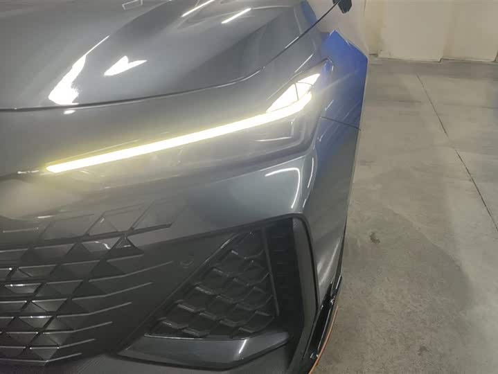 Фото 5 - Changan UNI-V