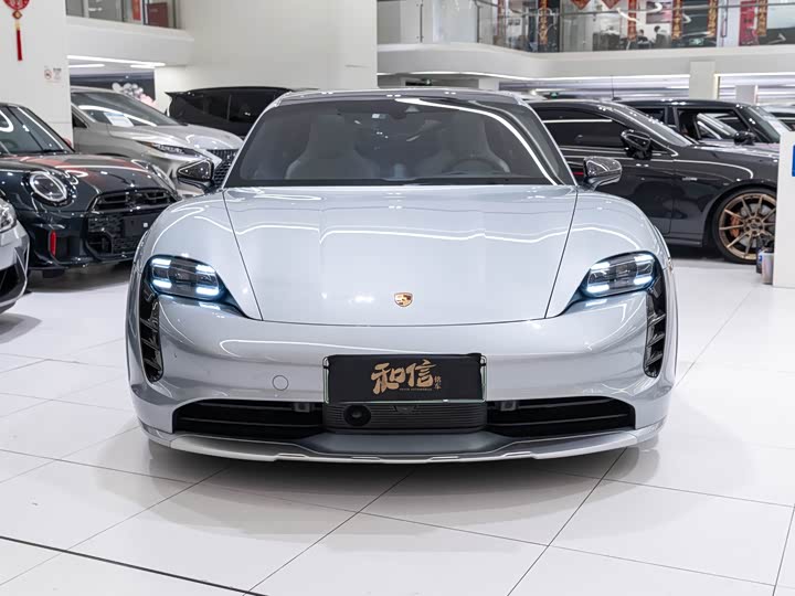 Фото 3 - Porsche Taycan