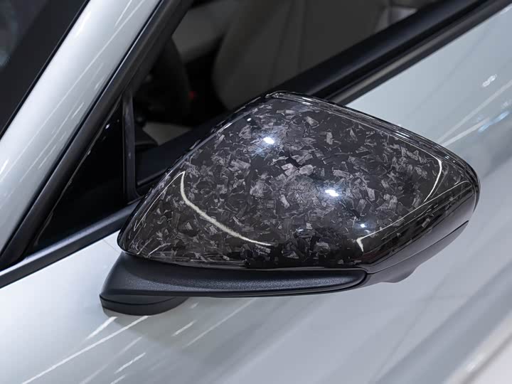 Фото 5 - Porsche Taycan