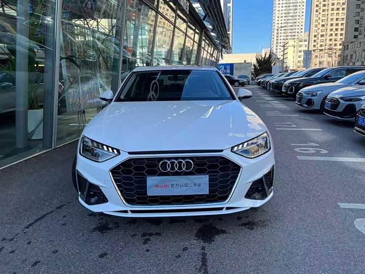 Фото 2 - Audi A4L