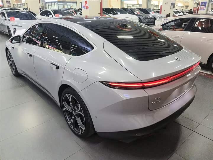 Фото 5 - Nio ET5