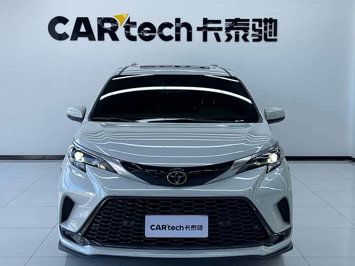 Фото 2 - Toyota Granvia