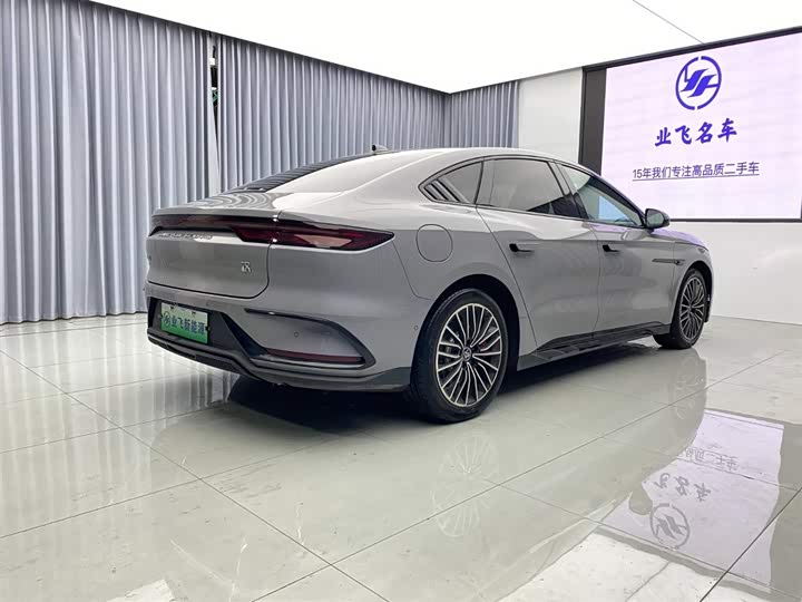 Фото 4 - BYD Han