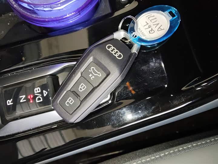 Фото 9 - Audi Q6L e-tron