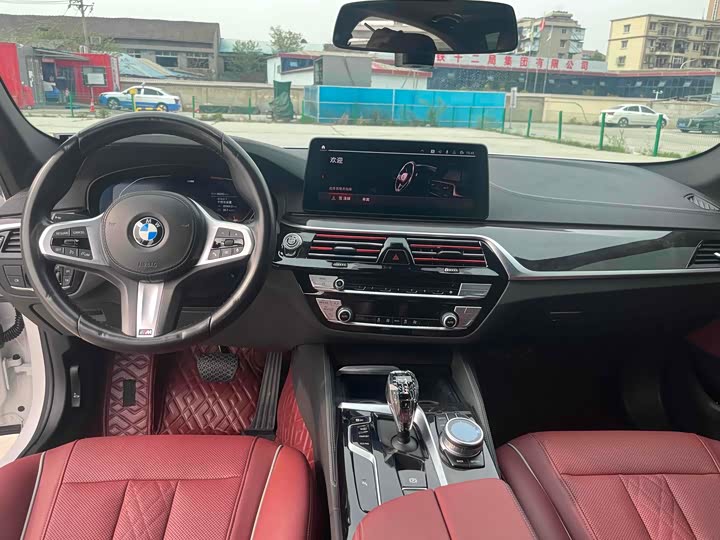 Фото 6 - BMW 5 Series