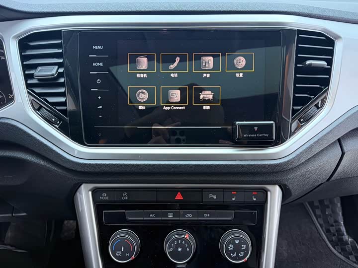 Фото 9 - Volkswagen T-Roc